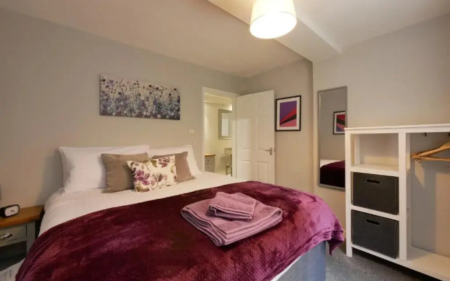 Crewe Short Lets 4 Victoria Court, Crewe