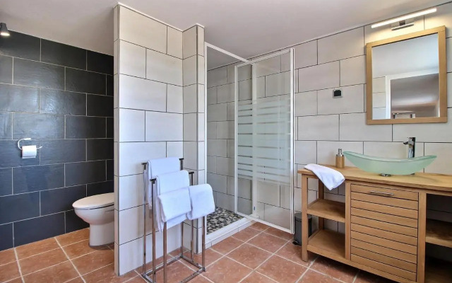 Appartement THOMANA , jacuzzi privé, plage à 200 m