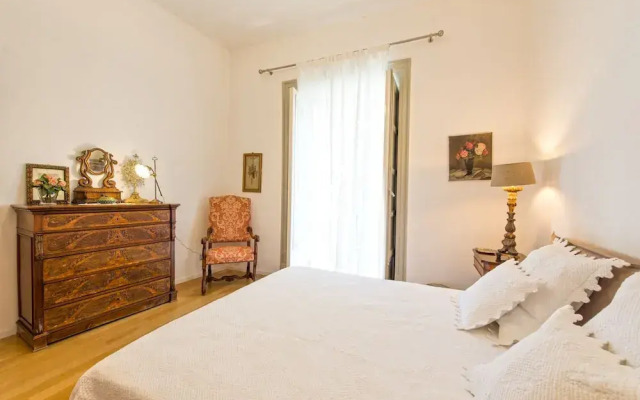 Charming Apartment in the City Center by Wonderful Italy