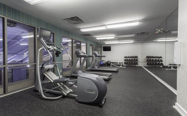 Holiday Inn Express & Suites Mississauga-Toronto Southwest by IHG