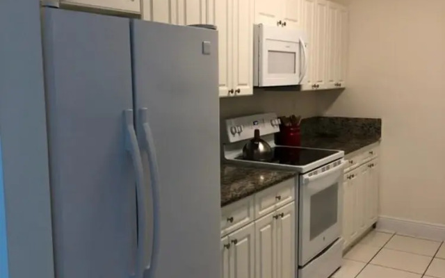 Sunny Isles 2 Bedroom