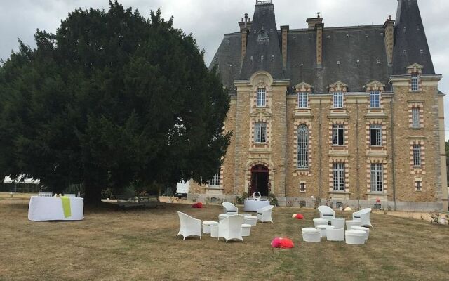 Chateau de Montbraye