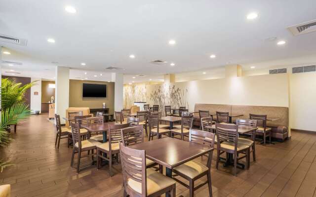 Sleep Inn & Suites