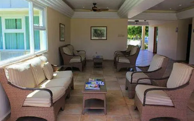 Sea Land Air Suites