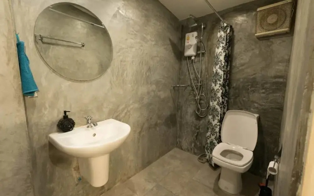 Vacation Townhome near BTS Ekamai