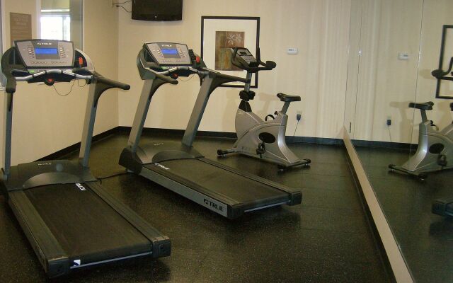 Country Inn & Suites by Radisson, Marion, IL