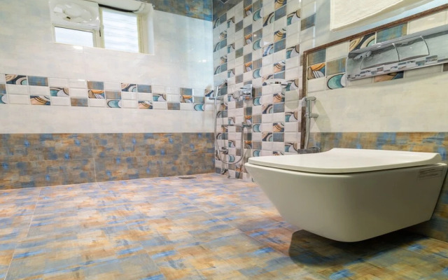 Capital O 43703 Thechi Hotels