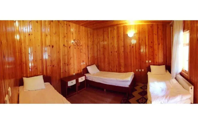 Minaz Motel