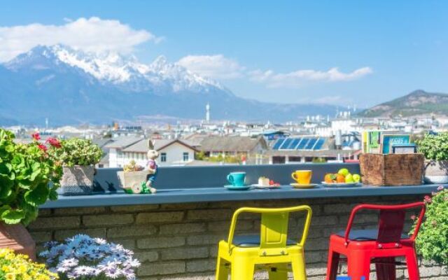 Lijiang is gone Snow Mountain View House