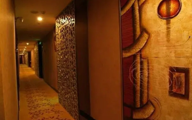 Shaanxi Huijin Business Hotel