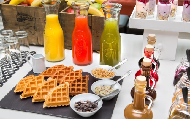 Courtyard by Marriott Panama Metromall