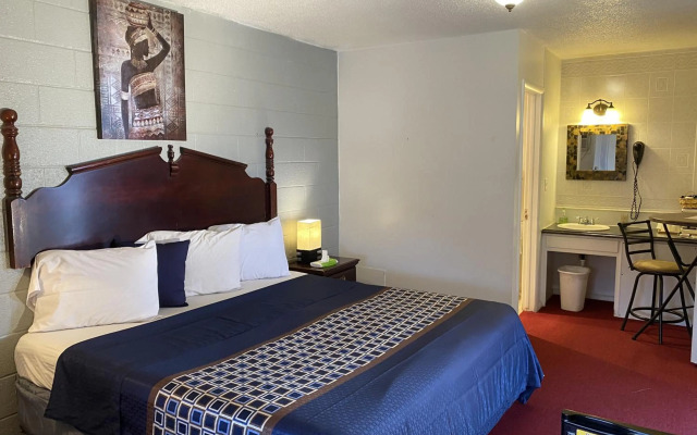 Knights Inn Fairview