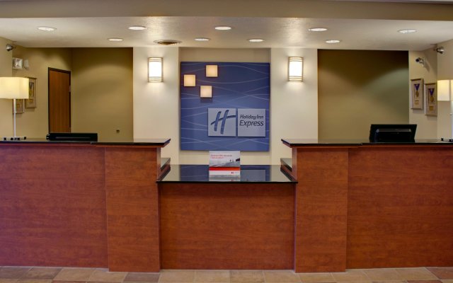 Holiday Inn Express & Suites Sioux Center, an IHG Hotel