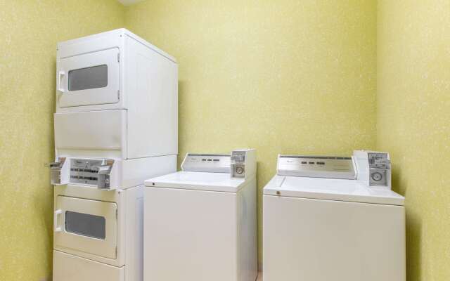 Hawthorn Extended Stay by Wyndham Corpus Christi Padre Is