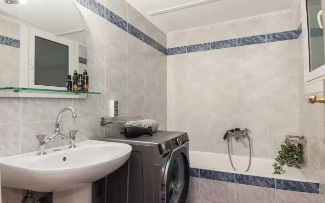 Fashionable Apt in Ano Kipseli w Balcony