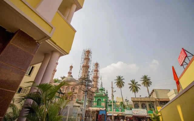 OYO 3722 Hotel StayEasy Majestic