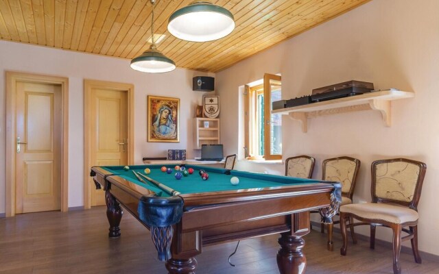 Amazing Home in Tucepi With Wifi and 1 Bedrooms
