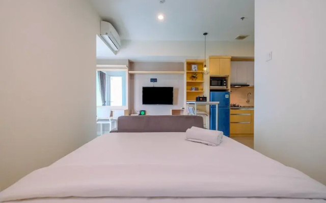 Cozy And Great Choice Studio At Grand Kamala Lagoon Apartment