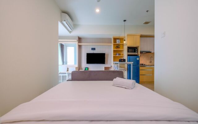 Cozy And Great Choice Studio At Grand Kamala Lagoon Apartment