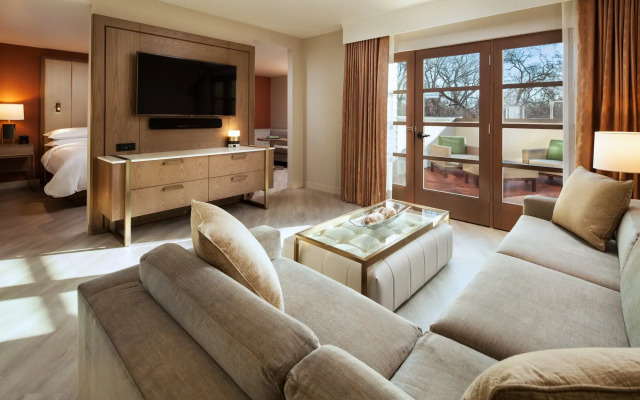 Sheraton Redding Hotel at the Sundial Bridge