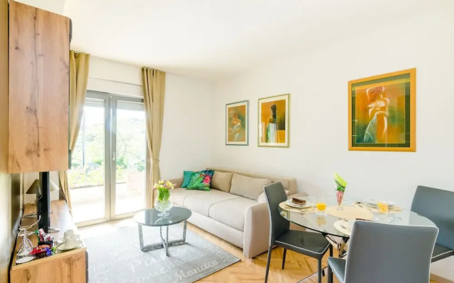 Villa Dolores Apartments