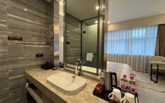 Qingyuan Yuanguang Argyle Hotel