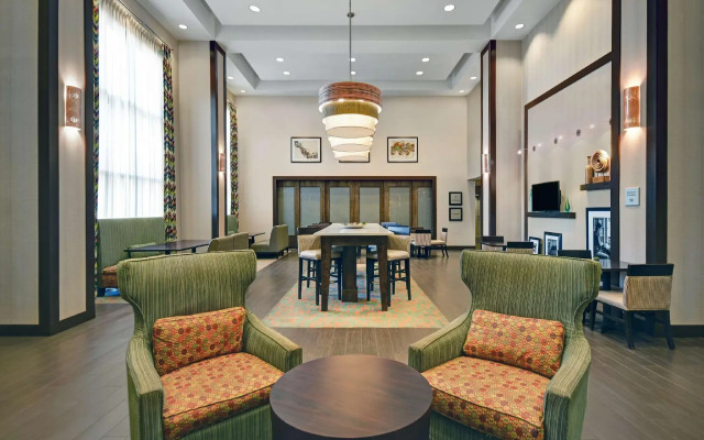 Hampton Inn & Suites Robbinsville