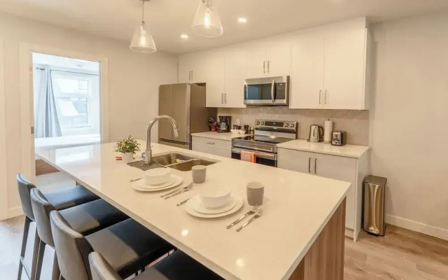 Skyridge 401 by Canmore Premier