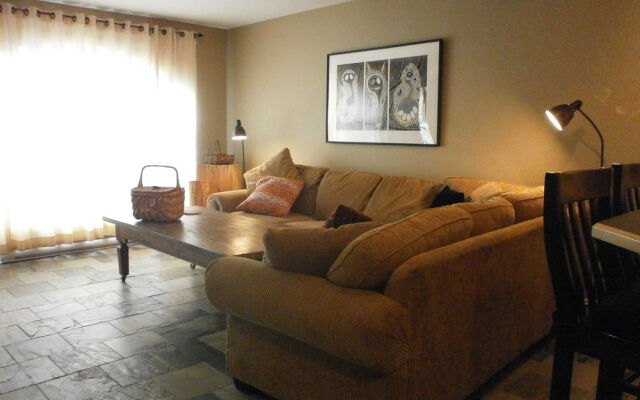 Kaslo Bay Condominium