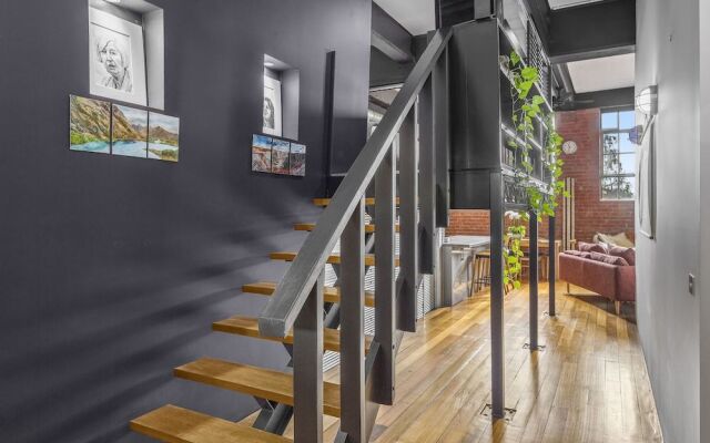 BOUTIQUE STAYS - Loft on Rose