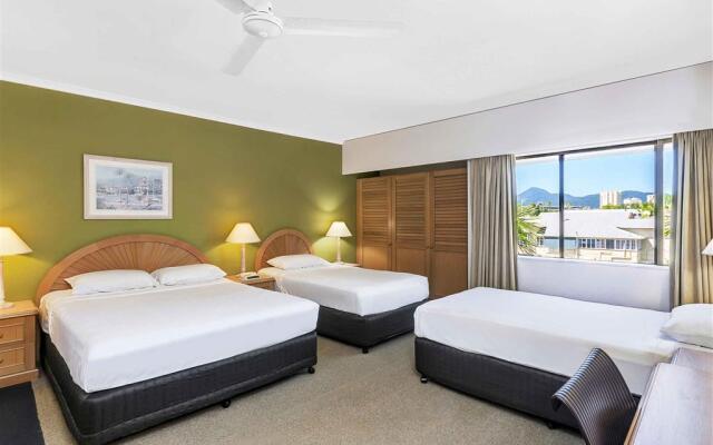 Mercure Cairns