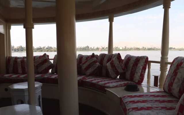 Dahabiya Nile Cruises - Private Boat - All-Inclusive