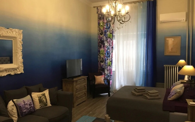 Standard Apartment by Hi5 - FehÃ©rahajÃ³