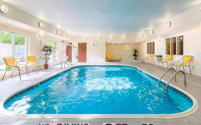 Fairfield Inn & Suites Holland