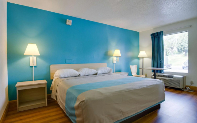 Motel 6 Atlanta GA
