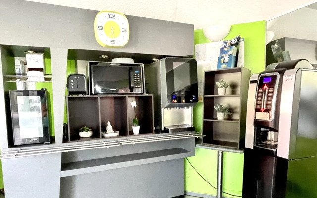 Lemon Hotel Chatellerault