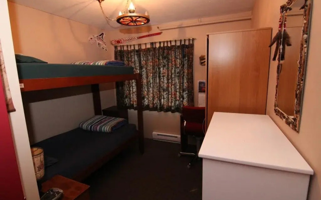 Upper Deck Hostel