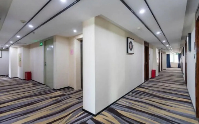 2008 Hotel