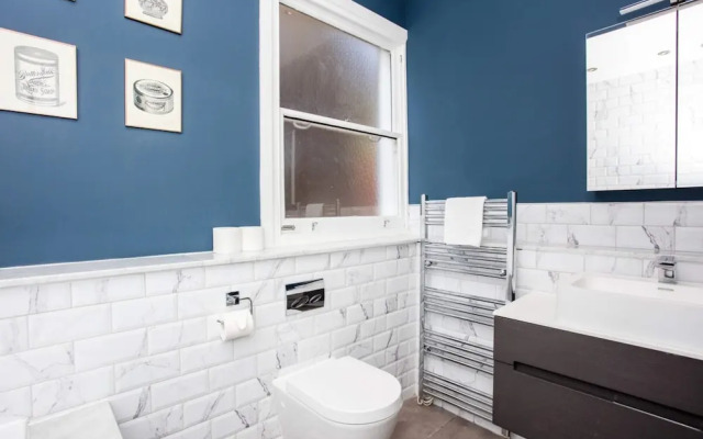 Bright, Vibrant 1 BD Apartment in Sth Hampstead