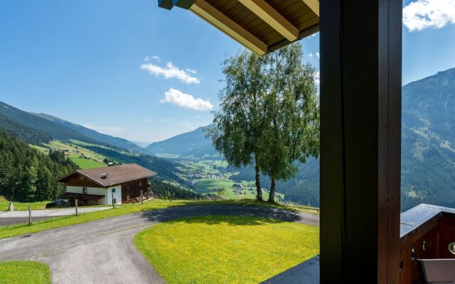 Holiday Home in Königsleiten With Terrace, Garden, Parking