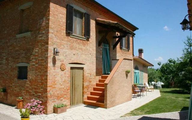 Wonderful Private Villa With Private Pool, TV, Pets Allowed and Parking, Close to Montepulciano