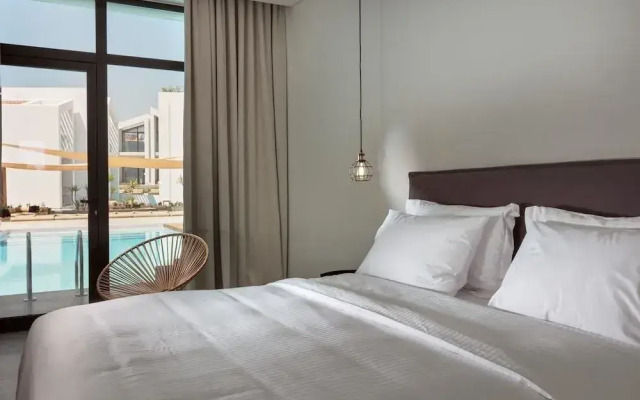 Cavo Vezal - Adults Only