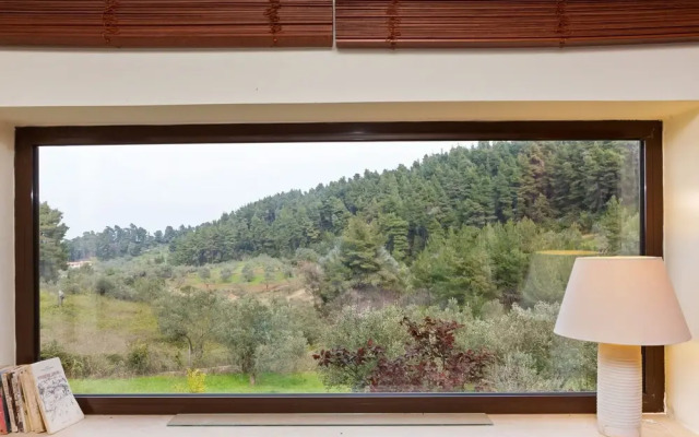 Homely Apartment in Istiaia With Patio