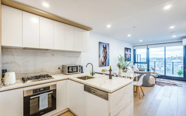 StayAU Cozy & Stylish 2BR in Box Hill
