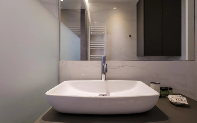 Faliro lux apartment by the sea vipgreece