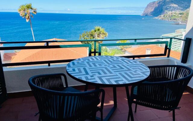 Ocean Cliffs Apartments