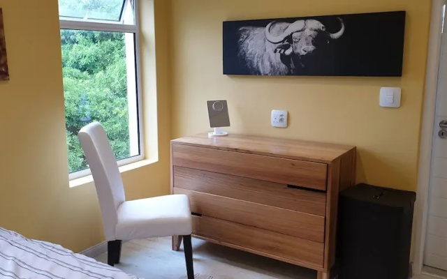 Superior 4-star-apartment Graded by Aa and Tgcsa Close to Constantia Wineroute