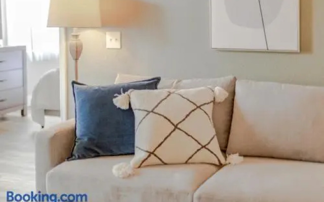 Landing Modern Apartment With Amazing Amenities Id87235