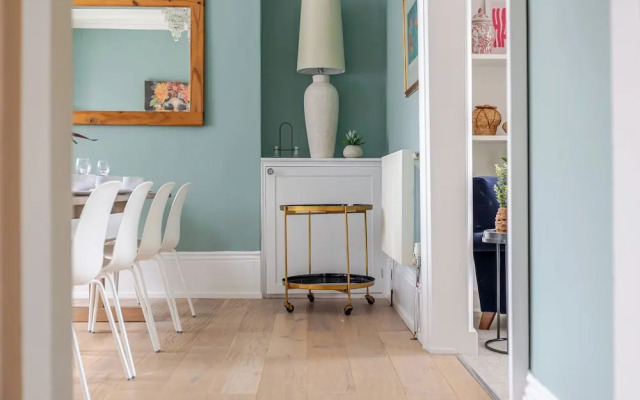 Stylish 5BD Townhouse in Leamington Spa