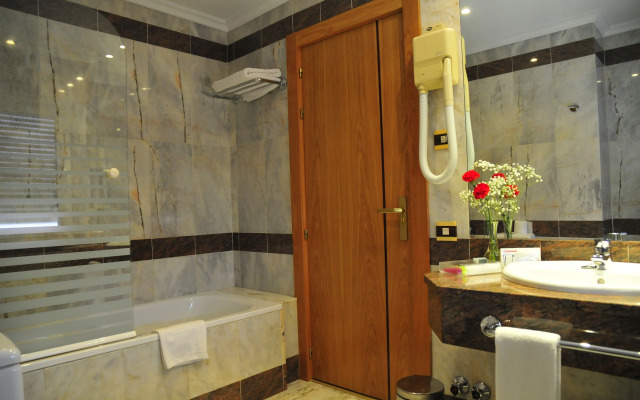 Hotel Zenit Dos Infantas